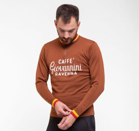 Man wearing Giovannini vintage cycling jersey.
